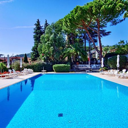 Free Parking-Sea View, With Pool & Garden Lägenhet Sanremo Exteriör bild